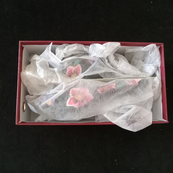 NIB TORGEIS OPEN TOE TROPICAL FLORAL HEELS SIZE 7.5 - Picture 6 of 7